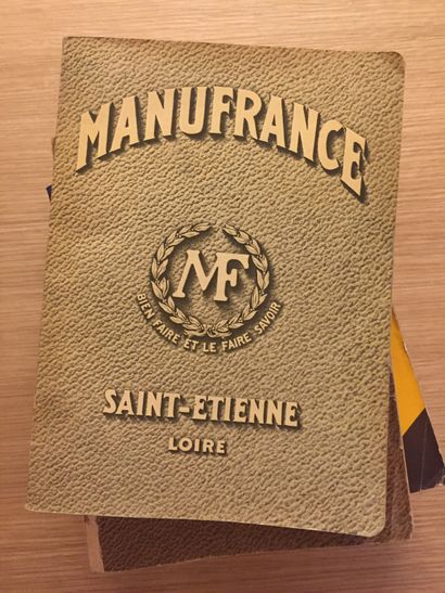 MANUFRANCE MANUFRANCE.— Lot de 4 catalogues : 1951, 1952, 1962 & 1966. Brochés.