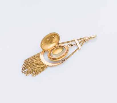 null Pendant in yellow gold 18 carats (750 thousandths) composed of a medallion souvenir...