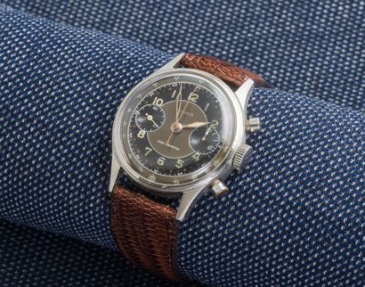 Classic chronograph, steel case with screwed...