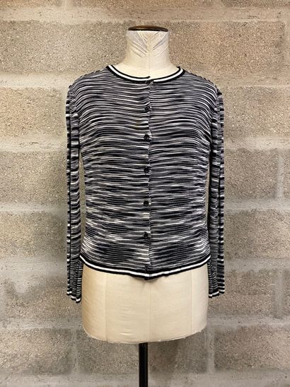 null Lor including : 

- MISSONI, Set including a 3/4 sleeve camisole and a striped...