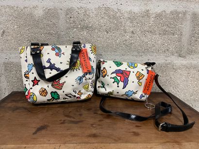 TOY + TOY by Castelbajac Lot comprenant : 

- Petit sac bandoulière en toile enduite...