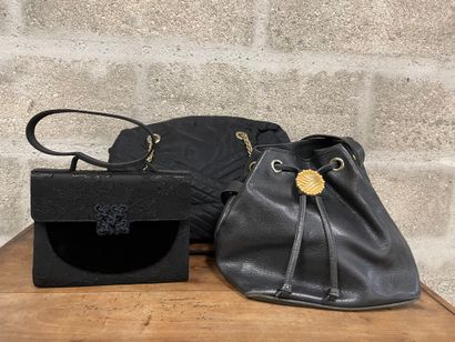 Emmanuel UNGARO Lot of three bags including : 

- Black leather bucket bag with gold...