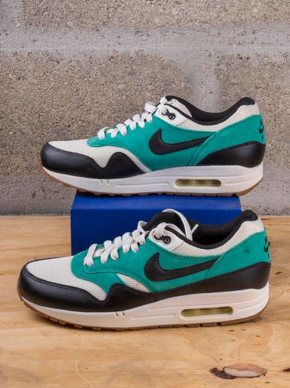 null NIKE AIR MAX 1

Essential

(537383-123)

US 8 / EU 41

(Very good condition...