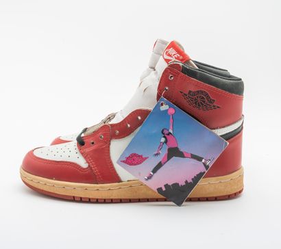 null JORDAN 1

CHICAGO OG

(850911BY)

US 8,5 / EU 42

(Etat d'usage, jamais portées)

Avec...