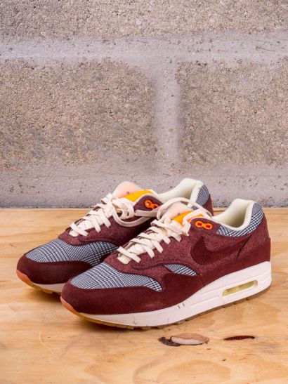 NIKE AIR MAX 1 
Houndstooth Bronze Eclipse...