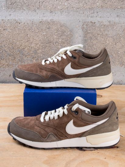 null NIKE AIR ODYSSEE

Pigskin Leather (2014)

(705022-201)

US 8 / EU 41

(Très...