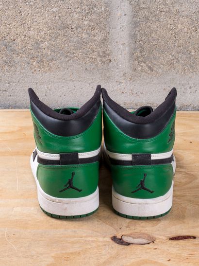 null JORDAN 1

RETRO HIGH Boston Celtics (2009)

(332550-101)

US 8 / EU 41

(Bon...