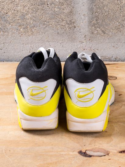 null NIKE AIR TECH CHALLENGE 3

gassi Yellow

(315956-102)

US 8 / EU 41

(Bon é...