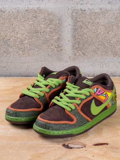 null NIKE SB

LOW De La Soul (2014-2015)

(789841-332)

US 7,5 / EU 40,5

(Très bon...