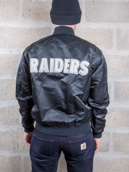 null TEDDY STARTER EN NYLON RAIDERS

Taille : L

(Dans l'état)