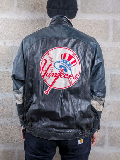 null TEDDY STARTER LEATHER YANKEES

Size : L

(In the state)