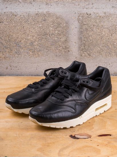 null NIKE AIR MAX 1

Pinnacle Black (W)

(839608-003)

US 10F / EU 42

(Good con...