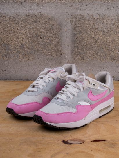 null NIKE AIR MAX 1

Psychic Pink (W)

(BV1981-101)

US 9,5 F / EU 41

(Condition...