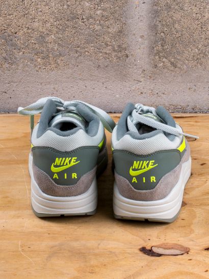 null NIKE AIR MAX 1

Mica Green Volt 

(AH8145-300)

US 8 / EU 41

(Très bon éta...