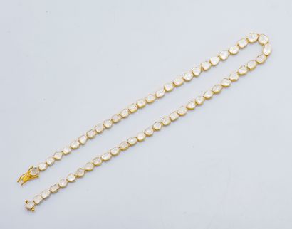 null Necklace in vermeil (925 thousandths) decorated with a row of diamonds of size...