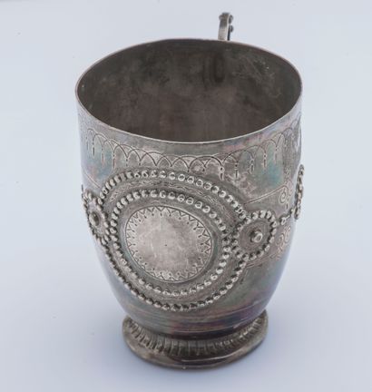 E. COLLET (act. 1886-1894) Timbale on foot (925 thousandths) silver and a handle...