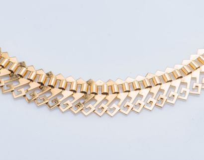 null 
Necklace collar in yellow gold 18 carats (750 thousandths) drawing a geometrical...