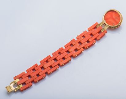 null 
Articulated ribbon bracelet formed of links grain of rice carved coral (corallium...
