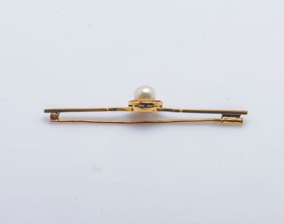 null Broche barrette en or jaune 18 carats (750 ‰) sertie d’une perle de culture...