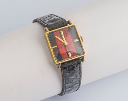 null Lot of three watches including: 

-GAMMA. Diving watch from the 1970s, SGDG...