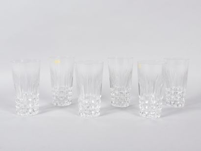 6 verres à orangeade en cristal taillé 

Frais...