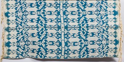 null Sumatra or East Timor 

Ikat fabric in blue tones 

205 x 117 cm 

Restorat...