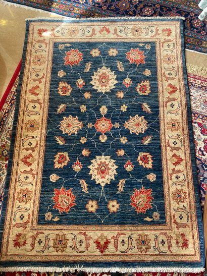 Shobi wool carpet 

174 x 123 cm