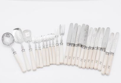 null Suite of 12 knives with forming, 7 of which with silver blade (925 thousandths)....