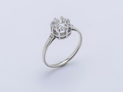 null Ring solitaire in white gold 18 carats (750 thousandths) and platinum (850 thousandths)...