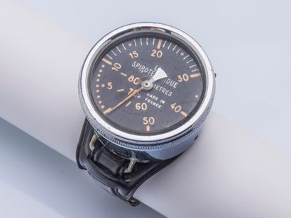 LA SPIROTECHNIQUE, années 1960 Depth gauge bracelet Z30 80 m patented by La Spirotechnique...