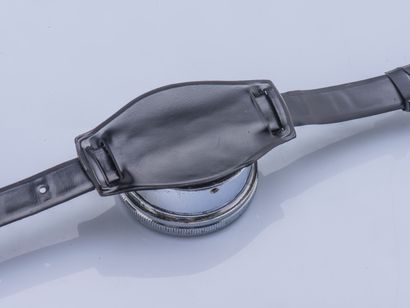 LA SPIROTECHNIQUE, années 1960 Profondimètre bracelet Z30 80 m breveté par la spirotechnique...