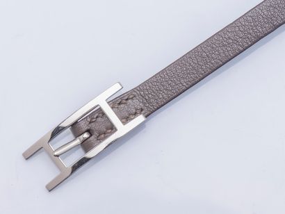 HERMES Bracelet Behapi double tour réversible en cuir Swift bleu et gris à boucle...