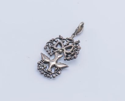 null Norman-type Holy Ghost pendant in silver (925 ‰) entirely set with rhinestones....