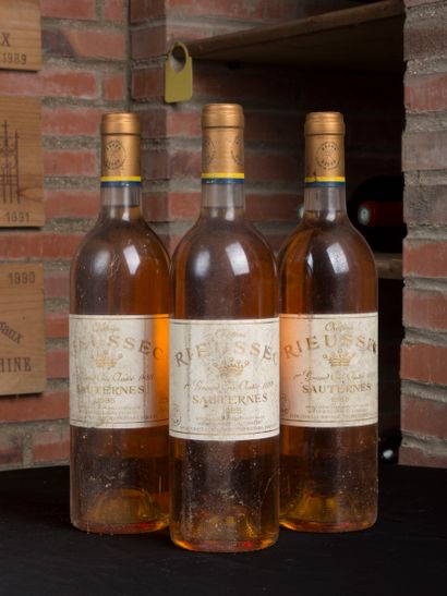 null 3 bottles of Château Rieussec, Sauternes, 1985 
Low level neck 
Stained labels

For...