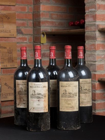 null 5 magnum of Château Moulin Pey Labrie, Canon Fronsac, 1998 
Low neck level 
Damaged...