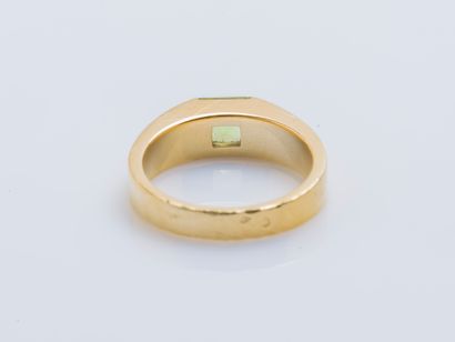 CARTIER Tank small model ring in 18K yellow gold (750 ‰) set with a suiffé peridot...