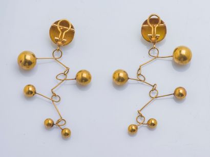 Jean Claude CHAMPAGNAT (1923-1988) Pair of 18K yellow gold (750 ‰) earrings formed...