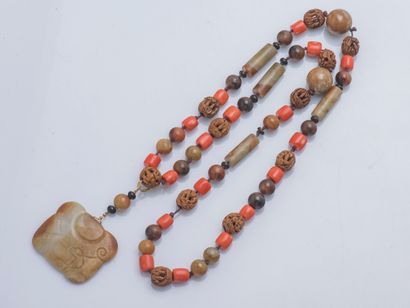 KAY YIN LO Long necklace formed of coral beads (corallium spp. CITES appendix II...