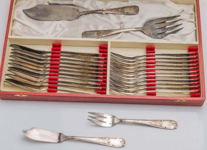 null Service PLATIL en métal argenté composé de 12 fourchettes ; 12 couteaux à poissons...
