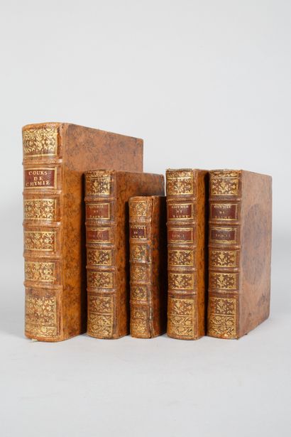 [CHIMIE] Lot de 3 ouvrages en 5 volumes reliés...