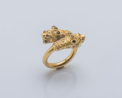 Dans le goût de Lalaounis Set in 18K yellow gold (750 ‰) consisting of a ring, a...