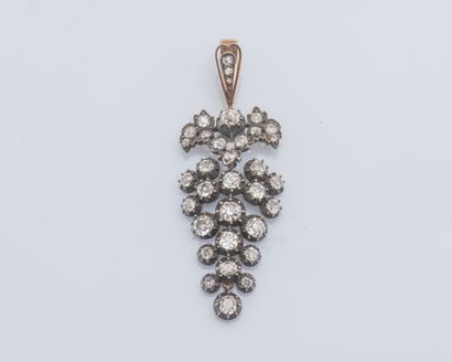 null Pendentif pampre articulé en or jaune 18 carats (750 ‰) et argent (800 ‰) serti...