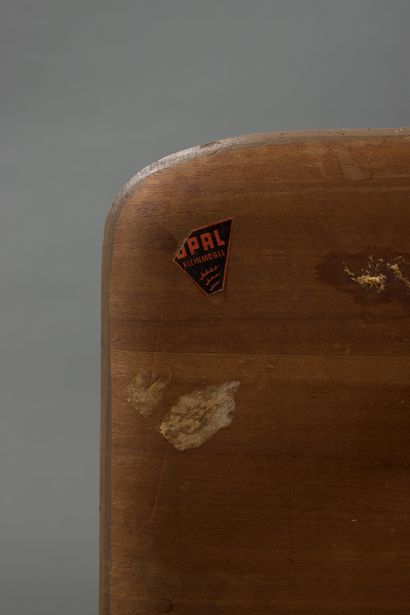 null OPAL Kleinmobel, vers 1960 
Large table basse en bois blond, entrejambe en rotin...