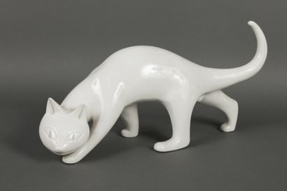 null KPM Berlin 
White enameled porcelain cat, with consignment for Madamoiselle...