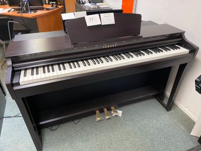 null 1 piano numérique YAMAHA CLP725 brun mat