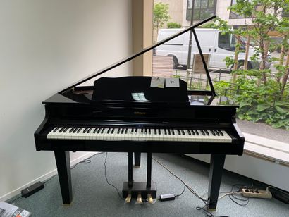 null 1 piano numérique ROLAND GP607 noir brillant