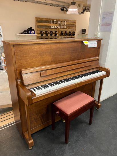 1 WELMAR upright piano in satin walnut 118cm,...