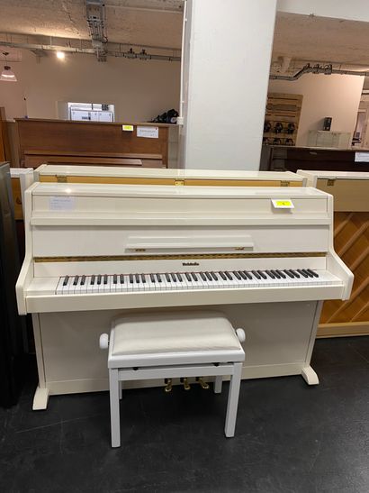 1 upright piano BALDWIN white lacquer 103cm,...