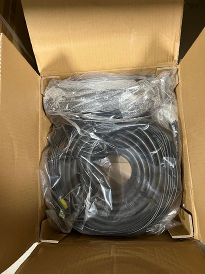 null 1 box of audio connectors CORDIAL Multicore Sytem Intro 
30m/100ft
CYB 16-8...