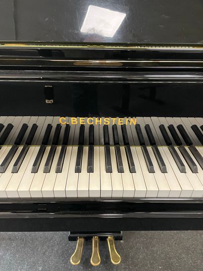 null 1 piano à queue C.BECHSTEIN modèle B noir brillant 200cm, n° de série 172021
On...